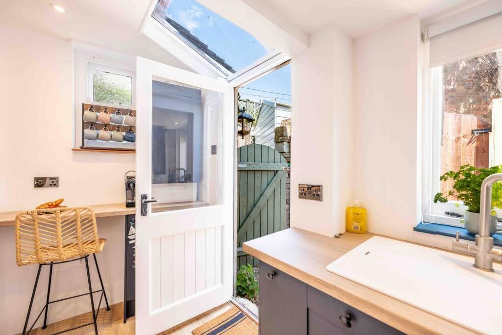 The Lymington Sailor'S Cottage Екстериор снимка